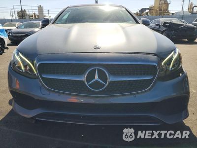 Piąte zdjęcie samochodu w środku: 2018 MERCEDES-BENZ E 400 VIN:WDD1J6FB6JF022179 - miniatura