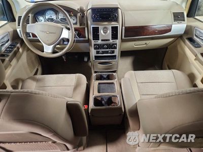 Zdjęcie 8 z 13 samochodu: 2010 CHRYSLER TOWN & COUNTRY TOURING VIN:2A4RR5DX2AR464507 - miniatura
