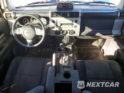 Zdjęcie 8 z 13 samochodu: 2007 TOYOTA FJ CRUISER BASE VIN:JTEZU11F270014265 - miniatura