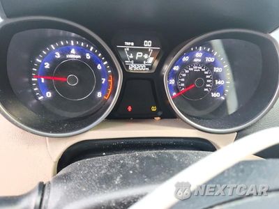 Zdjęcie 9 z 12 samochodu: 2015 HYUNDAI ELANTRA SE VIN:5NPDH4AE5FH633813 - miniatura
