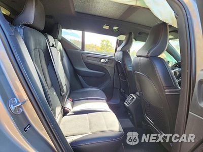 Zdjęcie 11 z 14 samochodu: 2022 VOLVO XC40 T5 R-DESIGN VIN:YV4162UM5N2786608 - miniatura