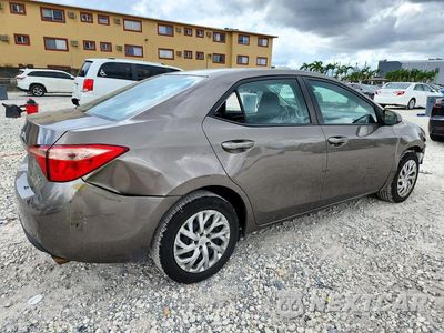Trzecie zdjęcie samochodu z tyłu: 2017 TOYOTA COROLLA LE VIN:2T1BURHE0HC895556 - miniatura