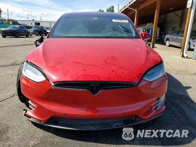Piąte zdjęcie samochodu w środku: 2020 TESLA MODEL X VIN:5YJXCBE46LF284026 - miniatura