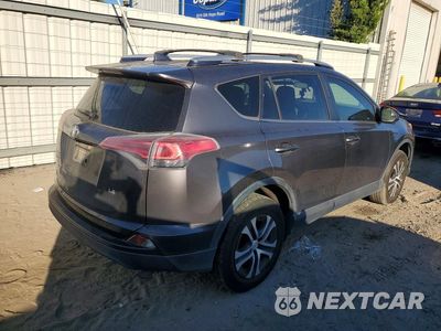 Trzecie zdjęcie samochodu z tyłu: 2017 TOYOTA RAV4 LE VIN:JTMZFREV5HJ128576 - miniatura