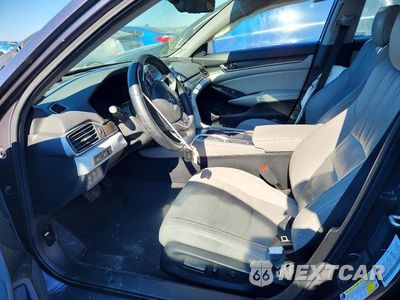 Zdjęcie 7 z 12 samochodu: 2018 HONDA ACCORD TOURING VIN:1HGCV2F98JA007582 - miniatura