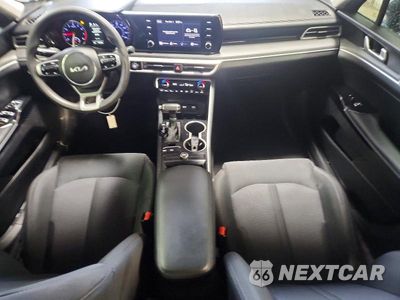 Zdjęcie 8 z 12 samochodu: 2023 KIA K5 LXS VIN:5XXG14J24PG176335 - miniatura