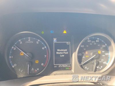Zdjęcie 9 z 14 samochodu: 2018 TOYOTA RAV4 XLE VIN:JTMWFREV5JD132392 - miniatura