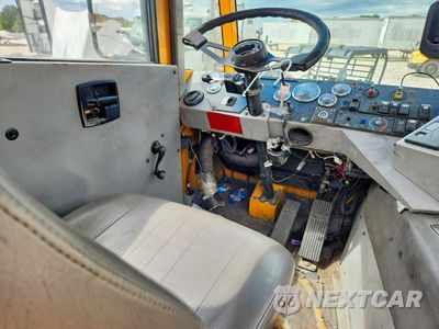 Piąte zdjęcie samochodu w środku: 2019 AUTOCAR XSPOTTER - YARDER VIN:516G4GC18KH230240 - miniatura