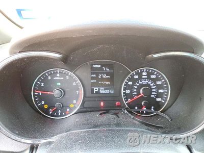 Zdjęcie 9 z 12 samochodu: 2016 KIA FORTE LX VIN:KNAFK4A61G5468618 - miniatura