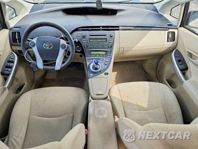 Zdjęcie 8 z 12 samochodu: 2011 TOYOTA PRIUS TWO VIN:JTDKN3DUXB1366666 - miniatura