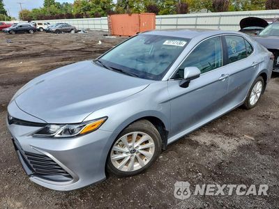2023 TOYOTA CAMRY LE 4T1C11BK3PU103412 - główne zdjęcie licytacji z USA - miniatura