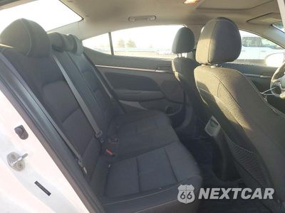 Zdjęcie 10 z 12 samochodu: 2018 HYUNDAI ELANTRA VALUE EDITION VIN:5NPD84LF3JH364063 - miniatura