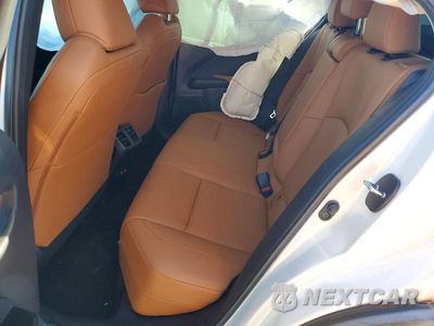 Zdjęcie 10 z 12 samochodu: 2020 LEXUS UX 200 VIN:JTHP3JBH8L2022639 - miniatura