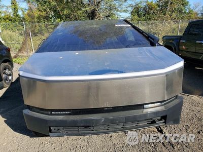 Piąte zdjęcie samochodu w środku: 2024 TESLA CYBERTRUCK VIN:7G2CEHEE5RA056042 - miniatura