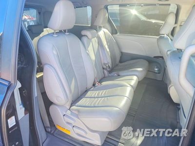 Zdjęcie 11 z 13 samochodu: 2011 TOYOTA SIENNA VIN:5TDYK3DC0BS167137 - miniatura