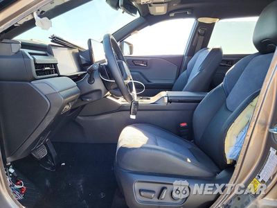 Zdjęcie 7 z 14 samochodu: 2026 TOYOTA RAV4 PLUG-IN HYBRID XSE VIN:JTM7ERAV1TD013044 - miniatura