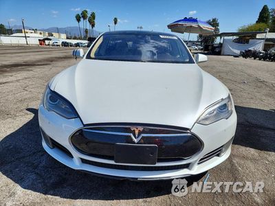 Piąte zdjęcie samochodu w środku: 2015 TESLA MODEL S 70D VIN:5YJSA1S20FF085264 - miniatura