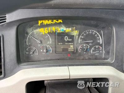 Zdjęcie 8 z 10 samochodu: 2018 FREIGHTLINER CASCADIA 126 VIN:3AKJHHDR4JSKB5670 - miniatura