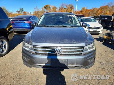 Piąte zdjęcie samochodu w środku: 2019 VOLKSWAGEN TIGUAN SE VIN:3VV2B7AX0KM047120 - miniatura
