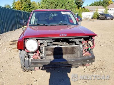 Piąte zdjęcie samochodu w środku: 2014 JEEP PATRIOT LATITUDE VIN:1C4NJPFB6ED672472 - miniatura