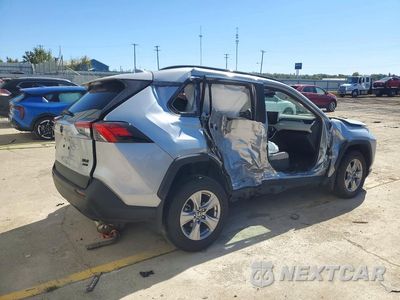 Trzecie zdjęcie samochodu z tyłu: 2025 TOYOTA RAV4 XLE VIN:2T3P1RFV8SW617437 - miniatura