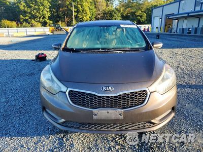 Piąte zdjęcie samochodu w środku: 2014 KIA FORTE LX VIN:KNAFX4A69E5218798 - miniatura