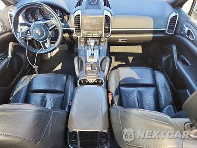 Zdjęcie 8 z 13 samochodu: 2018 PORSCHE CAYENNE VIN:WP1AA2A25JKA06295 - miniatura