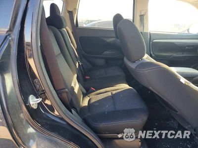 Zdjęcie 11 z 13 samochodu: 2018 MITSUBISHI OUTLANDER ES VIN:JA4AD2A34JZ041140 - miniatura