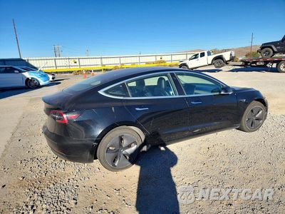 Trzecie zdjęcie samochodu z tyłu: 2018 TESLA MODEL 3 VIN:5YJ3E1EB6JF092944 - miniatura