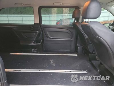 Zdjęcie 11 z 14 samochodu: 2017 MERCEDES-BENZ METRIS VIN:WD4PG2EE3H3299008 - miniatura