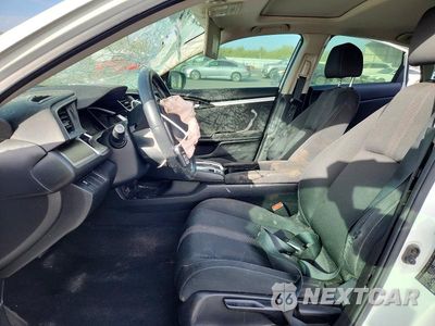 Zdjęcie 7 z 13 samochodu: 2018 HONDA CIVIC EX VIN:JHMFC1F33JX037950 - miniatura