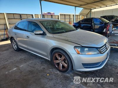 Czwarte zdjęcie samochodu z boku: 2014 VOLKSWAGEN PASSAT S VIN:1VWAT7A32EC043044 - miniatura