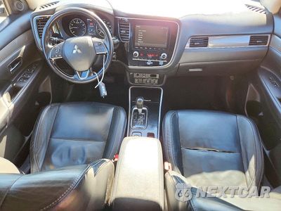 Zdjęcie 8 z 13 samochodu: 2020 MITSUBISHI OUTLANDER SE VIN:JA4AZ3A31LZ027061 - miniatura