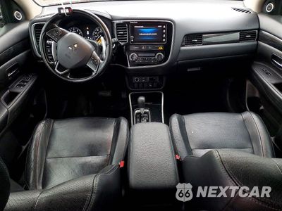 Zdjęcie 8 z 14 samochodu: 2017 MITSUBISHI OUTLANDER GT VIN:JA4JZ4AX4HZ010495 - miniatura