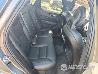 Zdjęcie 11 z 13 samochodu: 2018 VOLVO XC60 T5 MOMENTUM VIN:YV4102RK7J1089580 - miniatura