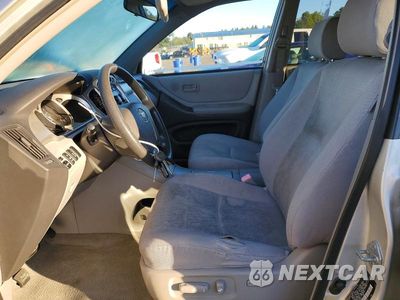 Zdjęcie 7 z 13 samochodu: 2005 TOYOTA HIGHLANDER BASE VIN:JTEEP21A650102717 - miniatura