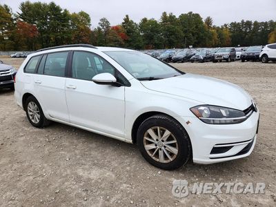 Czwarte zdjęcie samochodu z boku: 2018 VOLKSWAGEN GOLF SPORTWAGEN S VIN:3VWD17AU3JM766860 - miniatura