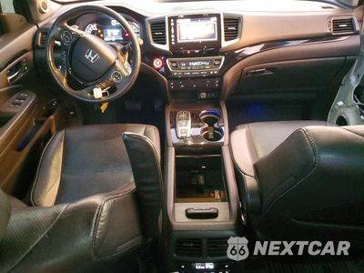 Zdjęcie 8 z 14 samochodu: 2017 HONDA PILOT ELITE VIN:5FNYF6H04HB057758 - miniatura