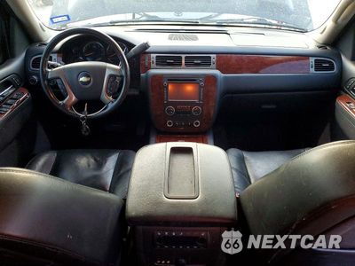 Zdjęcie 8 z 13 samochodu: 2012 CHEVROLET TAHOE K1500 LTZ VIN:1GNSKCE05CR147127 - miniatura