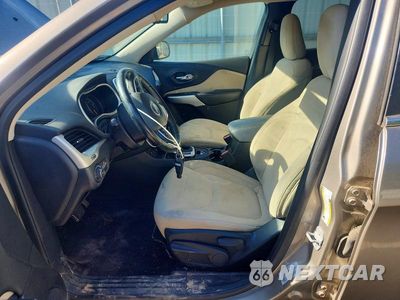 Zdjęcie 7 z 14 samochodu: 2017 JEEP CHEROKEE LATITUDE VIN:1C4PJLCB7HW642573 - miniatura