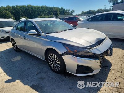Czwarte zdjęcie samochodu z boku: 2023 NISSAN ALTIMA SV VIN:1N4BL4DV9PN349853 - miniatura