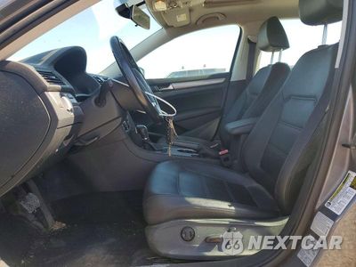 Zdjęcie 7 z 12 samochodu: 2015 VOLKSWAGEN PASSAT SE VIN:1VWBV7A37FC008712 - miniatura
