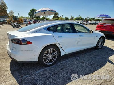 Trzecie zdjęcie samochodu z tyłu: 2015 TESLA MODEL S 70D VIN:5YJSA1S20FF085264 - miniatura