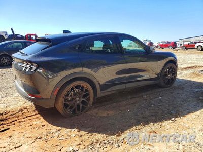 Trzecie zdjęcie samochodu z tyłu: 2022 FORD MUSTANG MACH-E SELECT VIN:3FMTK1SS3NMA09870 - miniatura