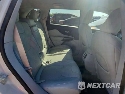 Zdjęcie 10 z 12 samochodu: 2019 JEEP CHEROKEE OVERLAND VIN:1C4PJMJX8KD249527 - miniatura