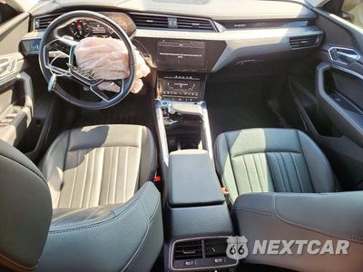 Zdjęcie 8 z 12 samochodu: 2021 AUDI E-TRON PREMIUM PLUS VIN:WA1LAAGE6MB028990 - miniatura