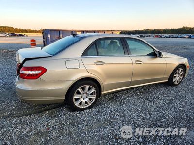 Trzecie zdjęcie samochodu z tyłu: 2013 MERCEDES-BENZ E 350 VIN:WDDHF5KB9DA705401 - miniatura