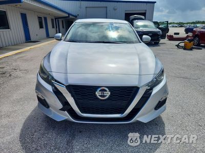 Piąte zdjęcie samochodu w środku: 2019 NISSAN ALTIMA S VIN:1N4BL4BV6KC119128 - miniatura