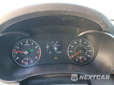 Zdjęcie 9 z 12 samochodu: 2018 KIA OPTIMA LX VIN:5XXGT4L39JG187886 - miniatura