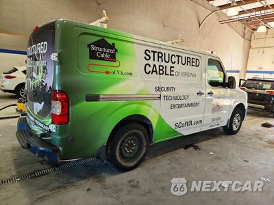 Trzecie zdjęcie samochodu z tyłu: 2015 NISSAN NV 1500 SV VIN:1N6BF0KM1FN807532 - miniatura